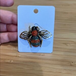 Rhinestone Bee Brooch – Gold Tone (New)